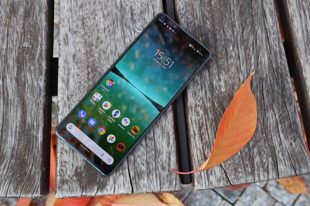 Naše videorecenze Sony Xperie 5 IV je venku. Podívejte se, jak jí to sluší