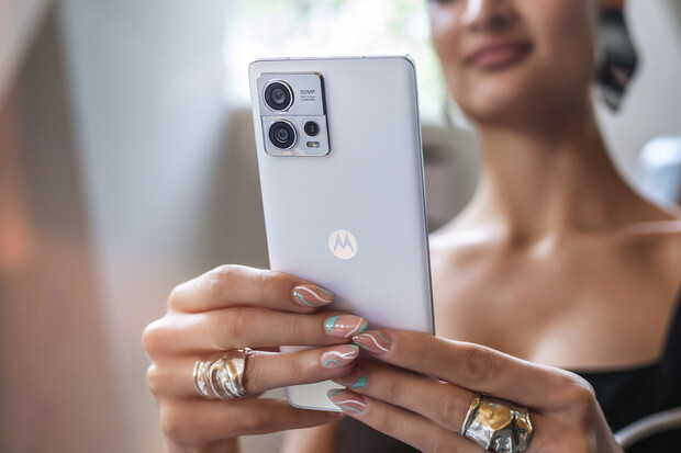 Motorola Edge 30 Neo, Fusion a Ultra se slevou 3 000 Kč, koupíte je nejlevněji na trhu