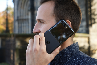 Co se ukrývá v balení Motoroly Razr (2022)?