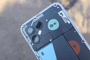 „Férový telefon“ i přes sliby Android 14 nakonec nedostane, ale...