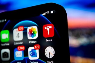 Milý Elone, moc se na tvůj telefon těším. Doopravdy