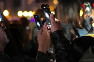 Silvestr u operátorů. Novoroční přání se definitivně stěhují online