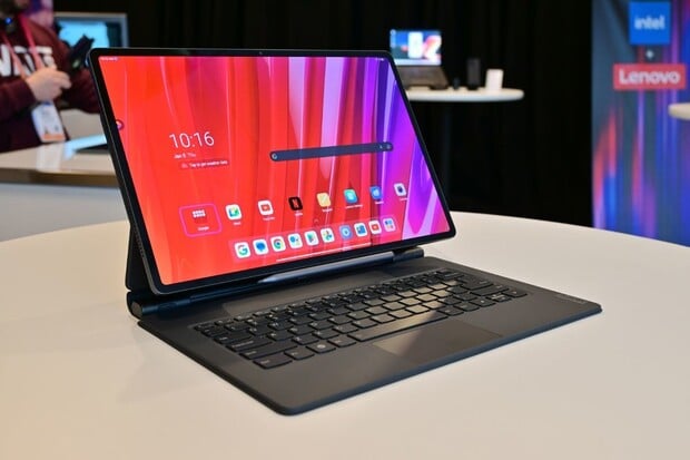 Tablet Lenovo Tab Extreme má krásný 3K OLED displej, 8 reproduktorů i 4letou podporu