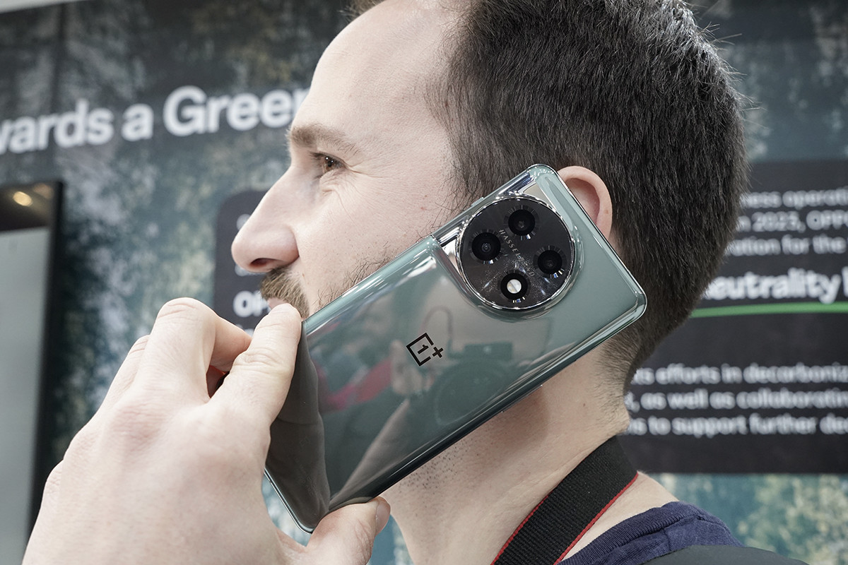 OnePlus 11 naživo | mobilenet.cz