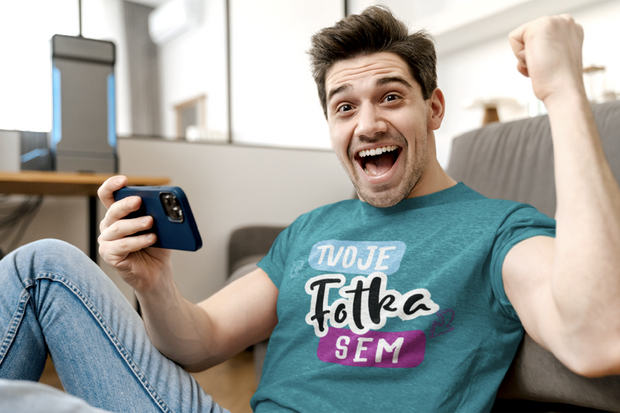 Vytvoř tričko s vlastním potiskem nebo mikinu z tvého mobilu