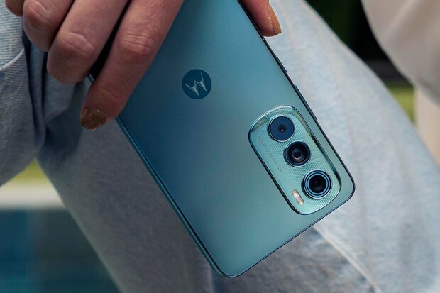 Pořádné slevy jsou tu! Tučný balík ušetříte na mobilech i příslušenství