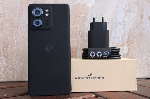 Motorola inovuje balení telefonů. Na zákazníky čeká nevšední senzorický zážitek