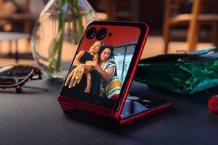 Ultimátní véčko s ohebným displejem. Přichází Motorola Razr 40 Ultra