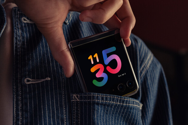 Nová Motorola RAZR 40 Ultra je hned od začátku výhodnější, ušetříte 4 000 Kč