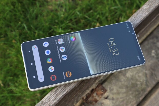 Nejnovější Android 14 míří na Xperii 1 V od Sony