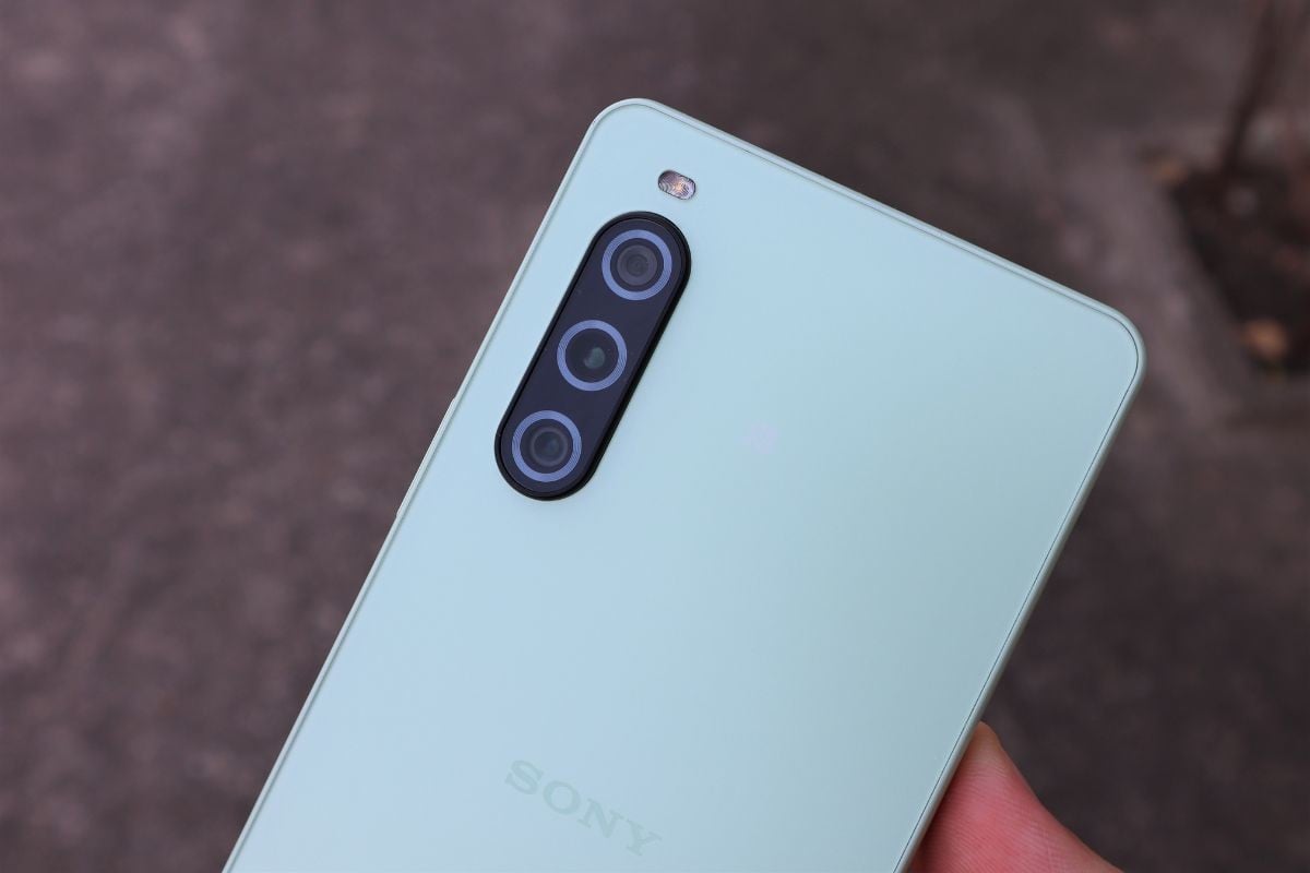 Sony Xperia 10 V Review: Camera Performance in Different Light Conditions