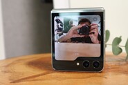 Galaxy Z Flip5 naživo! Oblíbené véčko dostává obří displej, ale DeX stále neumí – Představení včetně videa