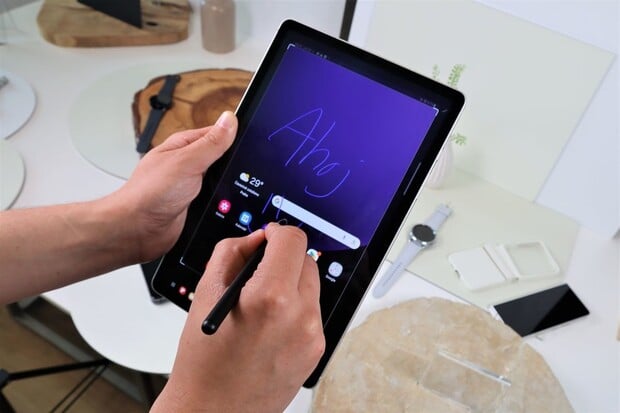 Tablety Samsung Galaxy Tab S9 FE zvládnou S Pen i rychlé nabíjení