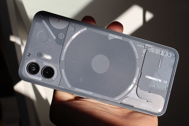 Jak fotí Nothing Phone (2) dva měsíce po jeho uvedení na trh?