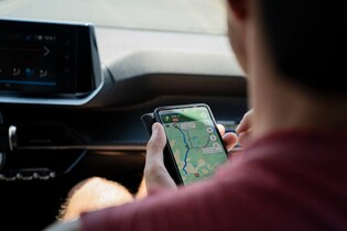 Google Mapy nasáknou AI Gemini. Těšte se na konverzačního asistenta při navigaci