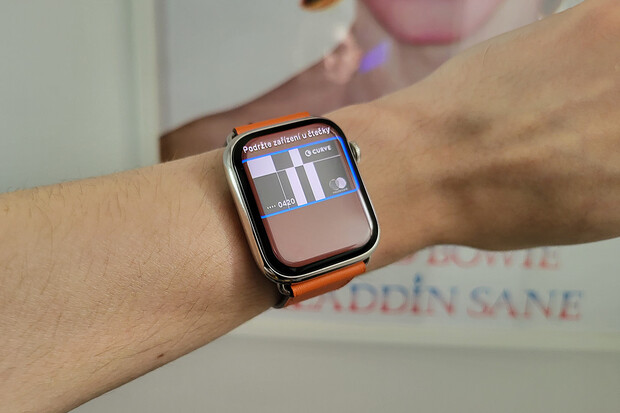 Alternativa funkce „Double Tap“ z Watch 9 existuje už roky, znáte ji?