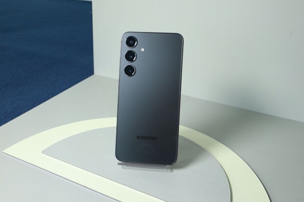 Samsung Galaxy S24+ vrací Exynos do hry. Má větší baterii i lepší displej