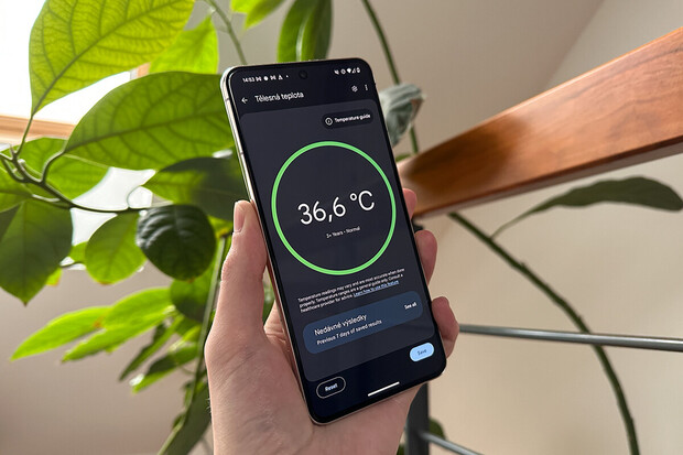 Vychytávka, kterou oceníte. Vyzkoušeli jsme měření tělesné teploty Pixelem 8 Pro