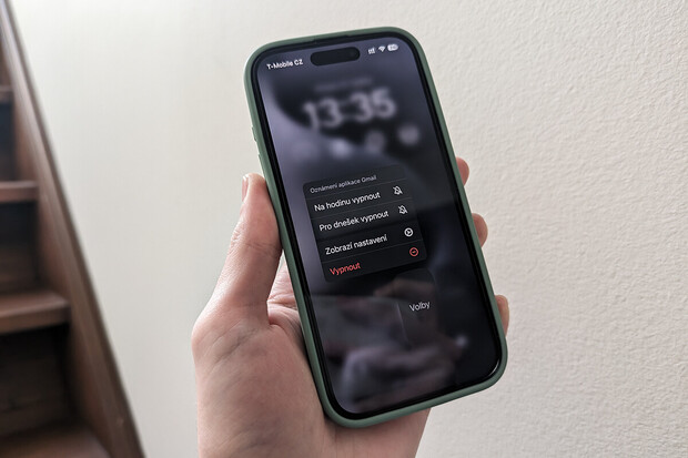 Jak skrýt náhled upozornění aplikací na iPhonu? Včetně dvou tipů navíc