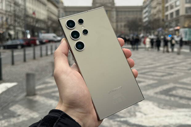 Galaxy S24 v prodeji. Díky 7leté podpoře a záruce na 3 roky nemá konkurenci