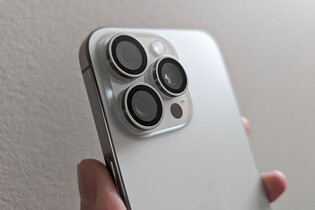 iPhony a MacBooky nejlevněji? Startuje dražba dvou tisíc zabavených zařízení Apple