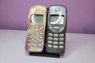 Nokia 3210 se představila před 25 lety. Chystá se její znovuzrození?