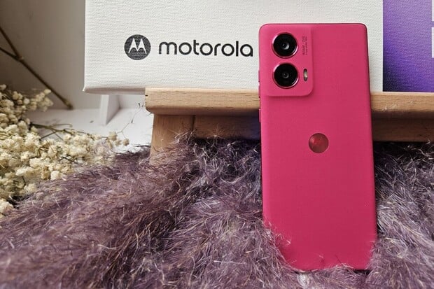 Motorola Edge 50 Fusion naživo: dokonalá stylovka, která oslní vzhledem i výbavou