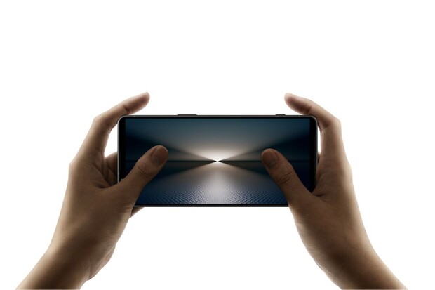 Sony Xperia 1 VI se 7,1× teleobjektivem vás ohromí fotoaparáty i 19,5:9 displejem