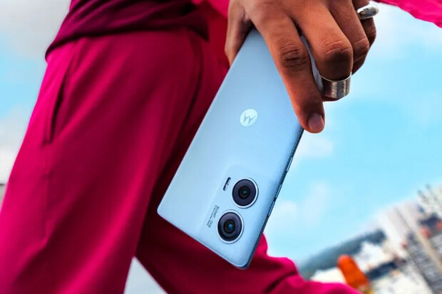 Bestseller střední třídy? Motorola Edge 50 Fusion za 8 489 Kč je trhák