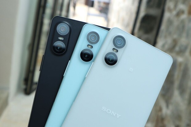Velká změna designu u Sony? Unikají další informace o Xperii 10 VII