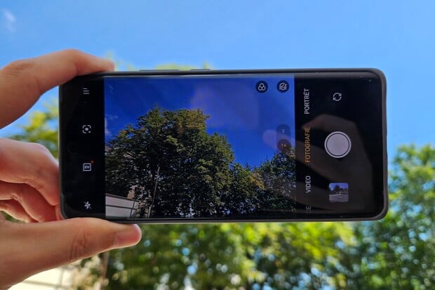 Fotí rychlonabíjející se Realme GT 6T překvapivě dobře? Posuďte sami!