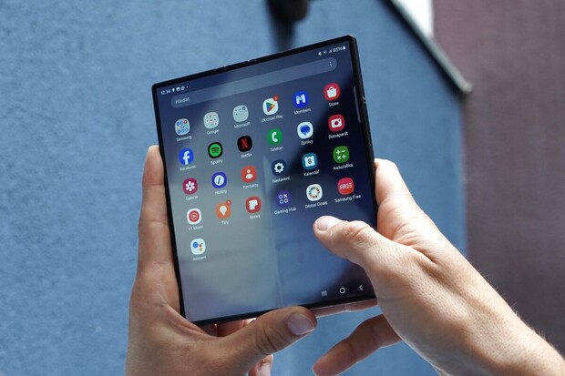 5 minut. Tak dlouho trvalo, než se vyprodal nejlepší Samsung „foldable“