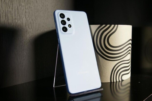 Bestsellery od Samsungu: Galaxy A54 a A34 extrémně drtí ceny