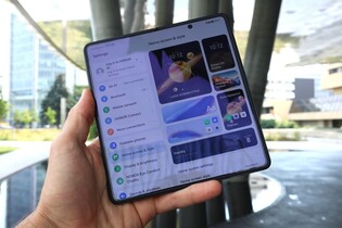 Honor Magic V3 naživo: neuvěřitelně tenká skládačka, co chce zahanbit Galaxy Z Fold