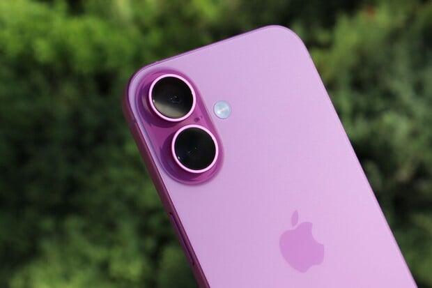 Nechcete čekat na Apple Intelligence? Poradíme, jak na iPhonu okamžitě spustit Gemini