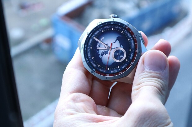 Huawei Watch GT 5 Pro: zaostřeno na nové sportovní funkce pro golfisty i potápěče