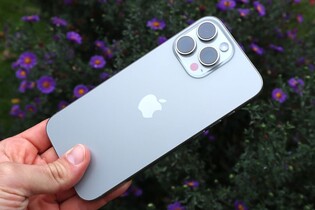 Závěr roku vyšel nejlépe Applu. Na druhý Samsung nebezpečně dotírá Xiaomi