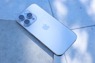 Proč Siri stále není dost „osobní“? Důvodem mají být vysoké nároky Applu