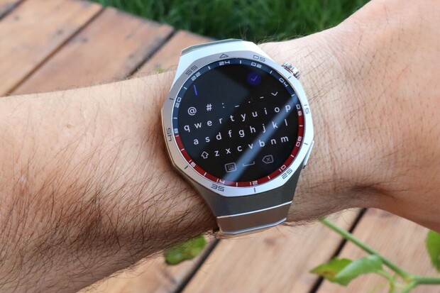 Vyzkoušeli jsme, jak funguje nová klávesnice chytrých hodinek Huawei Watch GT 5 Pro