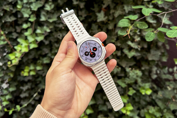 Galaxy Watch Ultra jsou prý nejlepší na světě, kupte je v extrémní slevě!