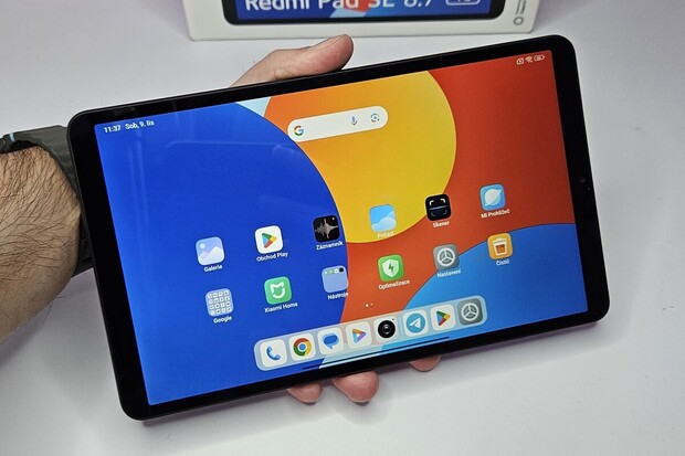 Připravuje se levný tablet s velkým displejem. Jak bude vypadat Redmi Pad 2?