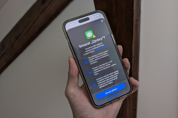 iPhone bez možnosti fotit, telefonovat a přijímat SMS zprávy? V EU žádný problém