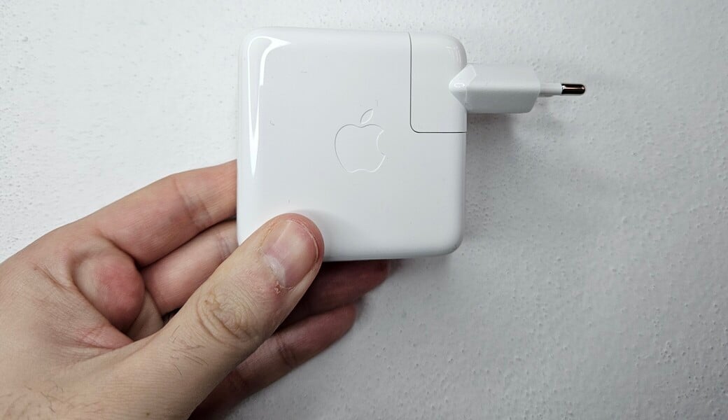 Apple 70W USB-C Power Adapter