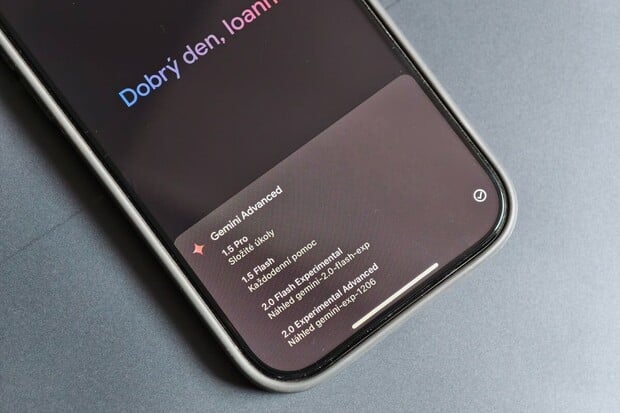 AI Gemini, kam se jen podíváš? Brzy bude na tabletech, hodinkách i v automobilech