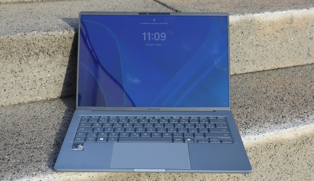 ASUS ZenBook A14