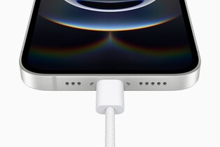 Bude takto vypadat nový iPhone 17e? Čekají se dvě zásadní novinky