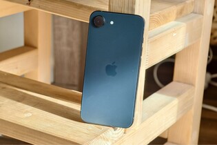 Drahý Apple iPhone 16e? Zájemcům to nevadí, prodává se skvěle