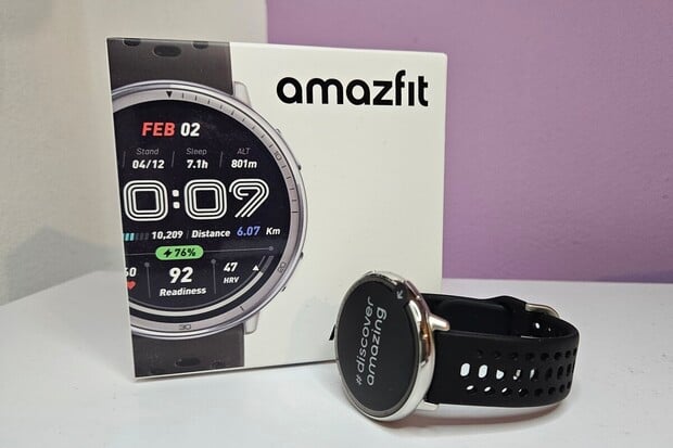 Levné hodinky Amazfit Active 2 něco postrádají. Co jsme v prodejním balení nenašli?