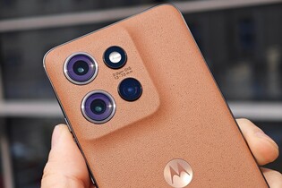 Pro všechny milovníky kávy. Podívali jsme se na Motorolu Edge 50 Neo Mocha Mousse