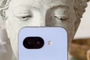 Působivé makro i noční fotografie? Podívejte se, jak fotí horká novinka Pixel 9a